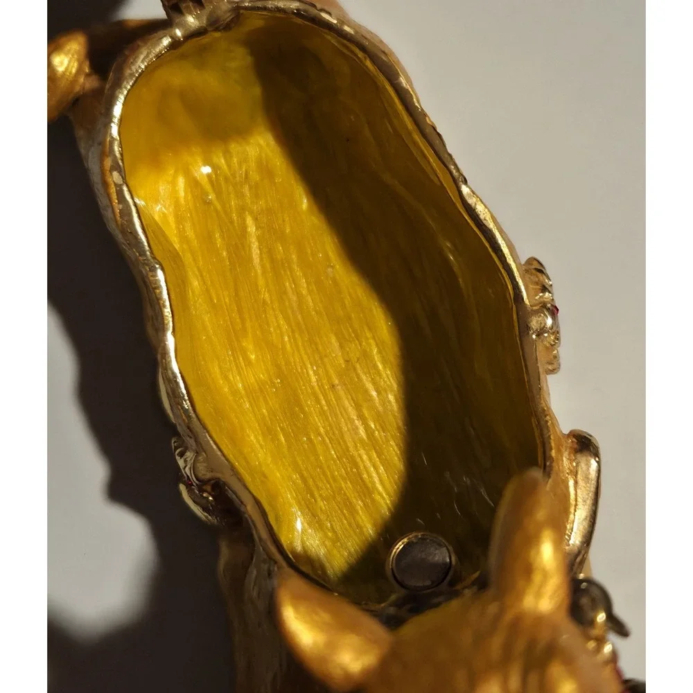 Vintage QIFU Trinket Box Camel Gold Tone Metal Enamel With‎ Jewels Rhinestone